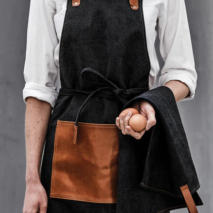 Vinga stonewashed canvas apron for grilling and cooking, durable and stylish home & living kitchen accessory.