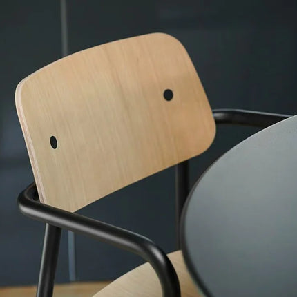 Studie Armchair - Custom Wood Designs