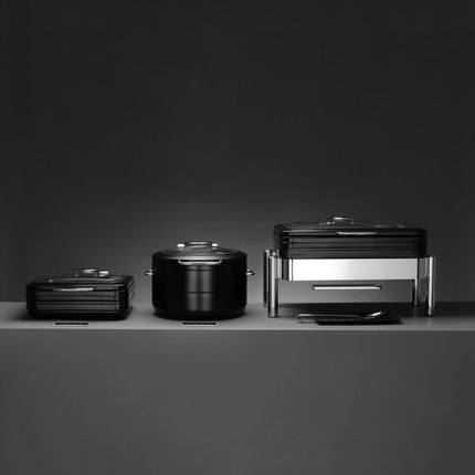 De Luxe Black Round Induction Chafing Dish With Glass Lid 9L - Induction Ready, Sleek Catering Performance
